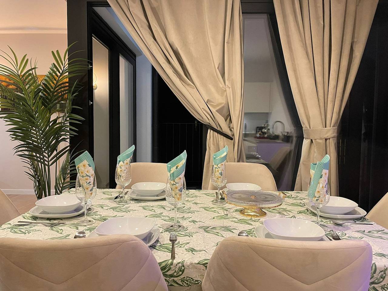 Apartamento entero, One Lux Stay Near Antwerp Central - 3 Bedroom 2 full bathrooms in Amberes, Región de Amberes