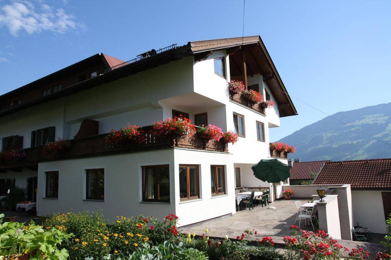 Two-Bedroom Apartment in Tuxer Alpen, Fügen