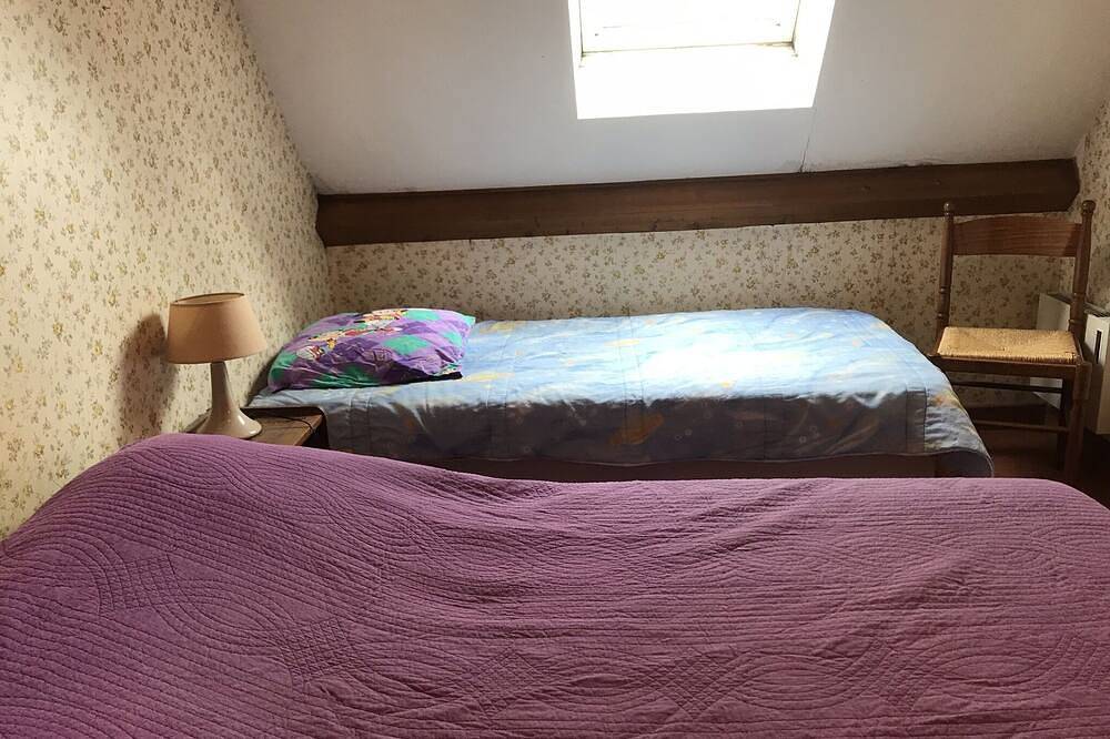 Petite Maison Avec Parking Privé Proche Super Lioran in Saint-Jacques-des-Blats, Région d'Aurillac