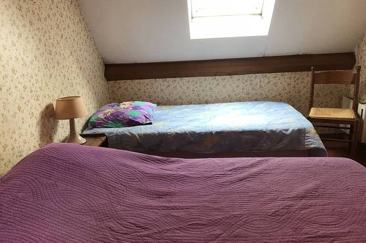 Small House With Private Parking Near Super Lioran in Saint-Jacques-des-Blats, Región de Aurillac