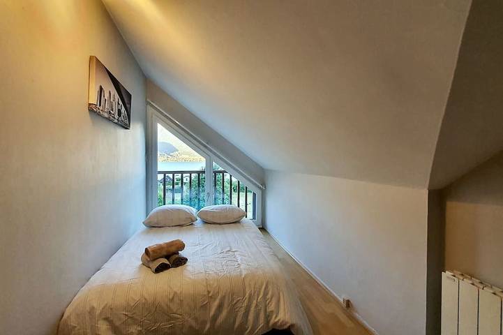 Ganze Wohnung, Charmantes Duplex mit Seeblick in Sévrier, Parc naturel régional du Massif des Bauges