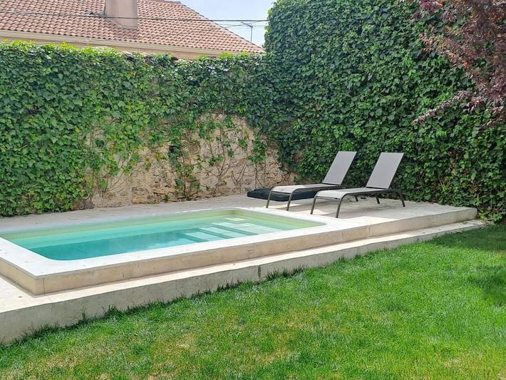 Casa de vacaciones para 8 personas, con jardín además de vistas y piscina, Se admiten mascotas - 1