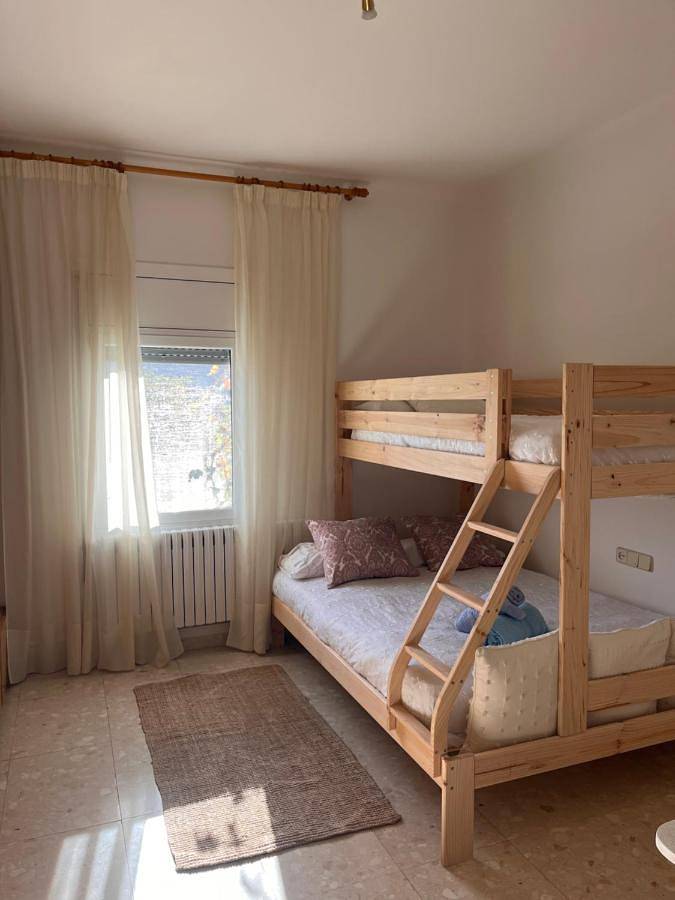 Chalet para 11 personas, con vistas además de jardín y piscina en Bages - 4