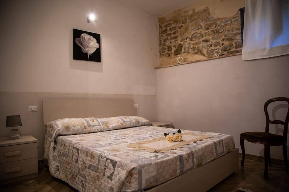 Villa with private pool and stunning views in Monte San Martino, Macerata Provinz