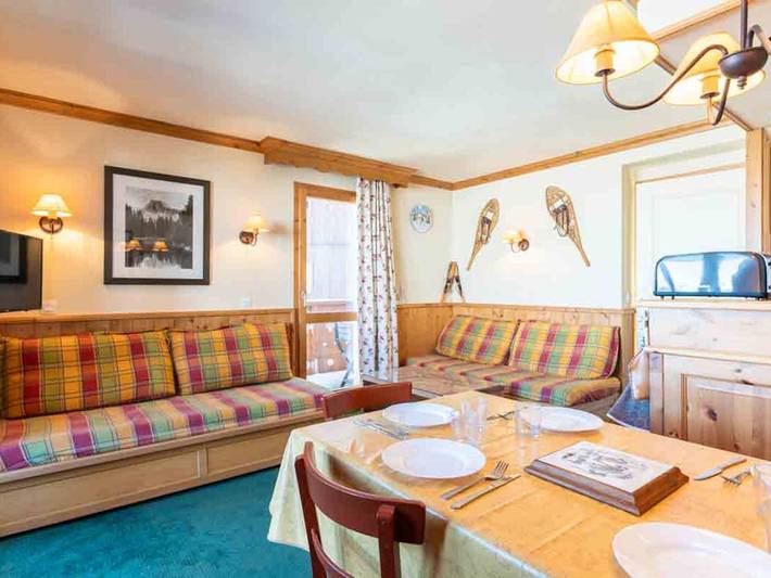 Apartamento entero, Dúplex para 6, Hameau de la Forêt, 3 habitaciones, balcones, acceso directo a pistas in Valmorel, Les Avanchers-Valmorel