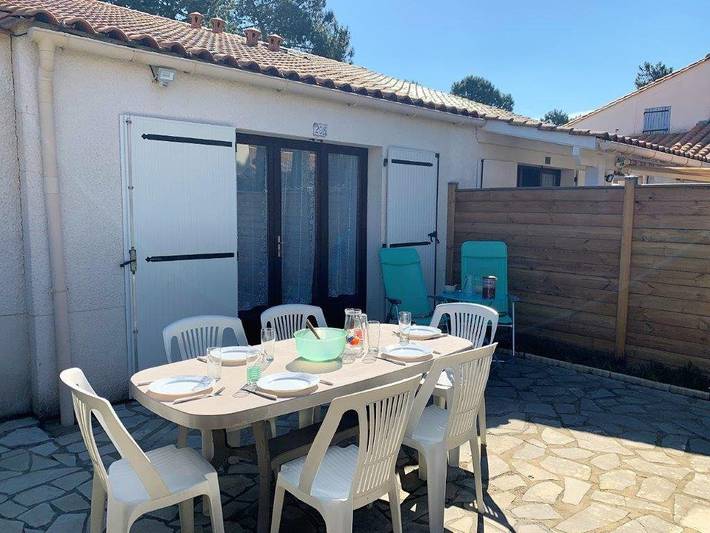 Gîte pour 5 personnes, avec terrasse et piscine à Les Mathes - 2