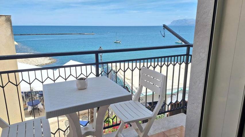B&b per 5 persone, con panorama e balcone, con animali domestici a Castellammare del Golfo