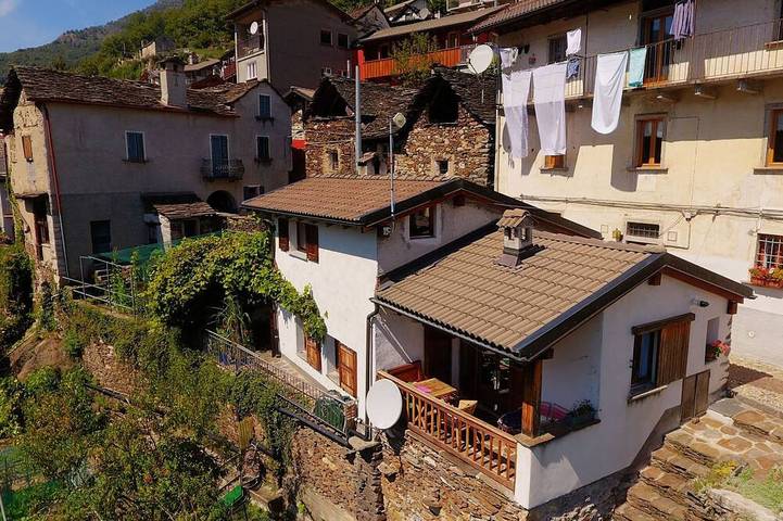Ferienhaus für 4 Personen, mit Balkon und Garten