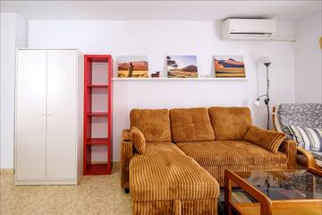 Apartment for 5 People in Torrevieja Centre, Torrevieja, Photo 2