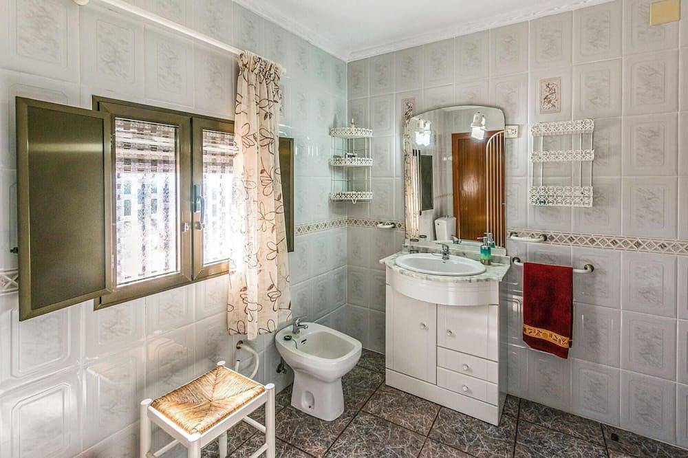 Hermosa casa de 3 dormitorios en. in Montoro , Provincia de Córdoba