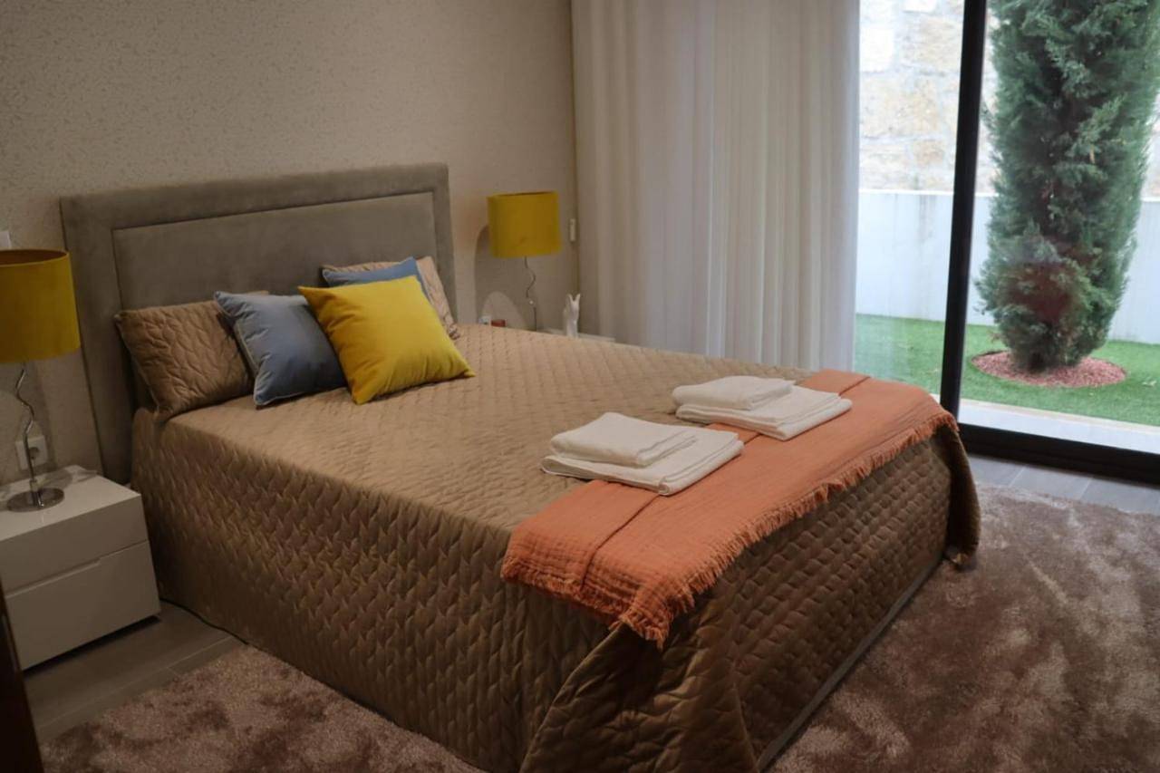 Three-Bedroom Townhouse in Cabeceiras de Basto (Cidade), Distrito de Braga