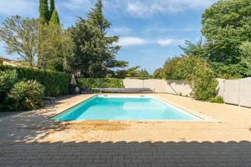 Location De Vacances pour 8 Personnes dans Camaret-sur-Aigues, Provence, Photo 2