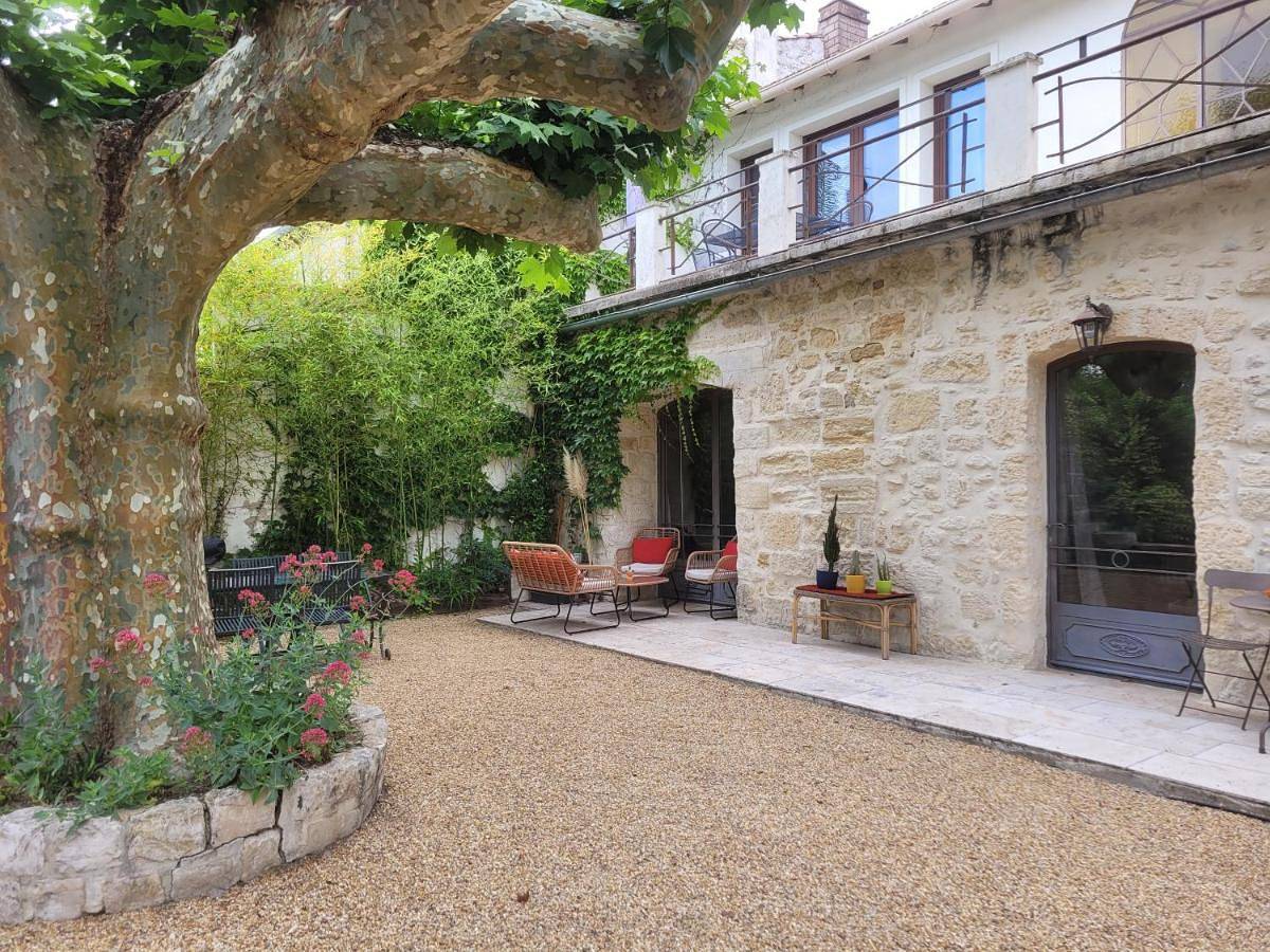 Mas Tareau Chambres d Hotes in Beaucaire, Région de Nîmes