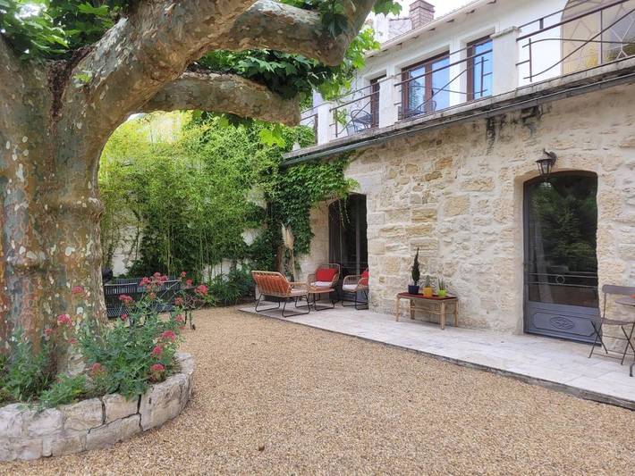 Chambre d’hôte pour 2 personnes, avec vue et jardin ainsi que piscine et terrasse à Beaucaire - 4