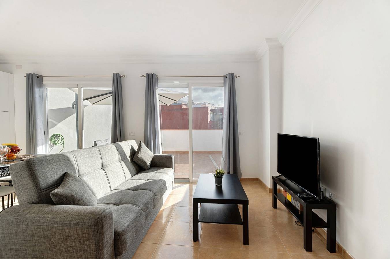 Apartamento entero, Apartamento de vacaciones 'Ático San Jose' con vistas al mar, terraza privada y Wi-Fi in Barrio de San Juan, La Victoria de Acentejo