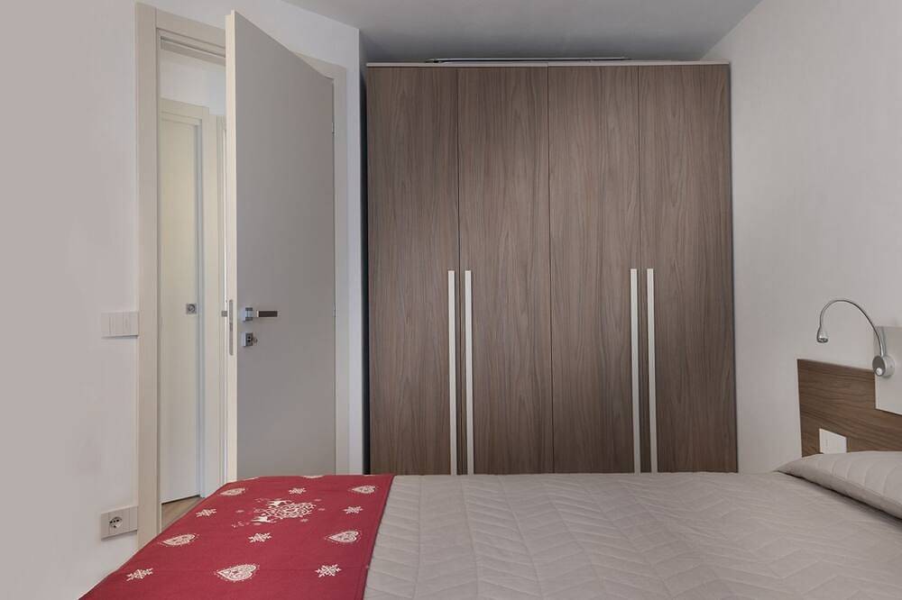 Ganze Wohnung, Elyana's Home - Two Bedroom Apartment, Sleeps 6 in Vezza d'Oglio (dorf), Vezza d'Oglio