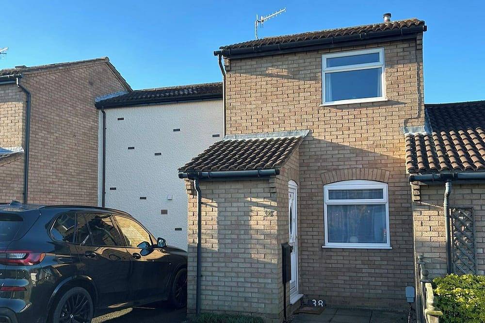 Peak District - 2 Beds - Sleeps 4 - Pet Friendly in Chesterfield, Derbyshire