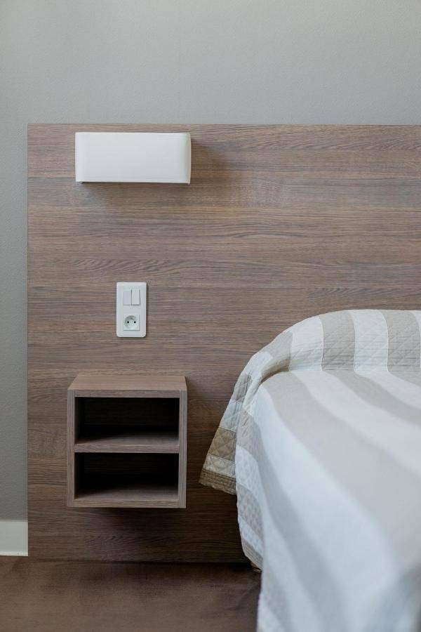 Hôtel pour 4 personnes, avec terrasse et piscine ainsi que sauna et jardin, animaux acceptés dans Plage du Goulet - 3