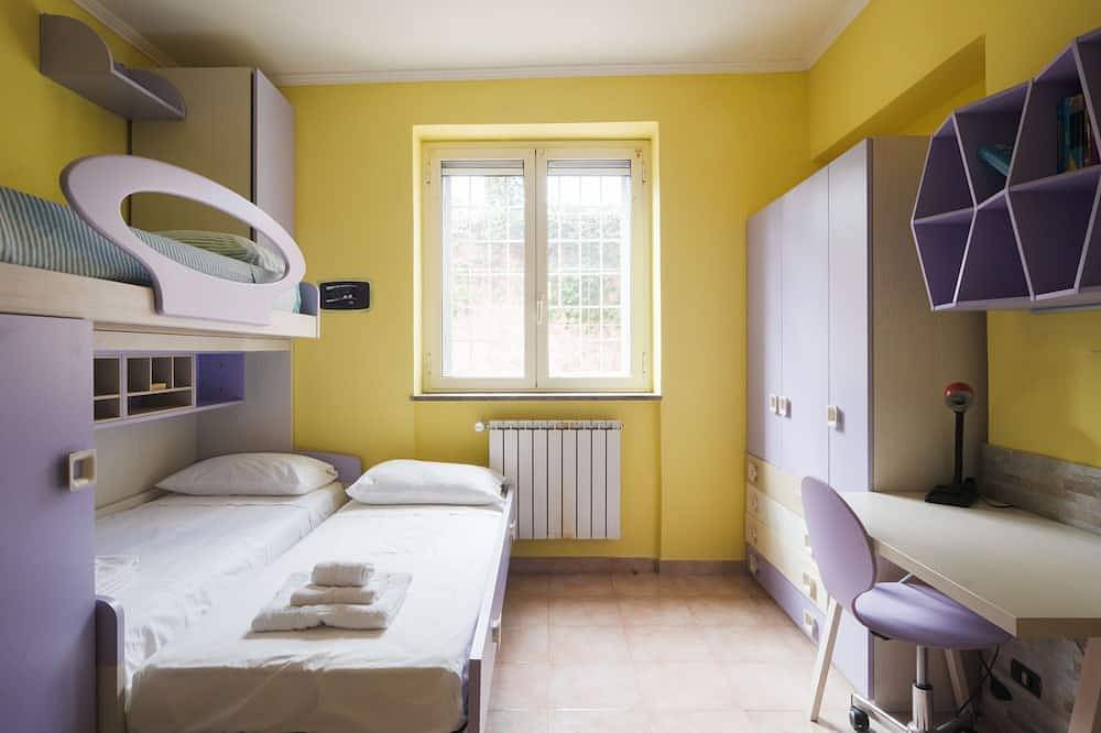 Villa Ennio Boutique - Luxury Private Pool &, Spa 10 Min From Rome in Ciampino, Castelli Romani