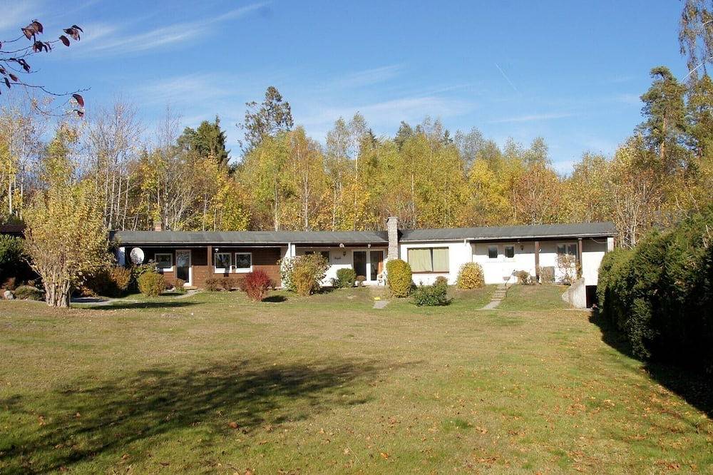 Bungalow Angela mit Terrasse in sonniger Südlage mit angrenzender Wiese in Grafenhausen, Südschwarzwald
