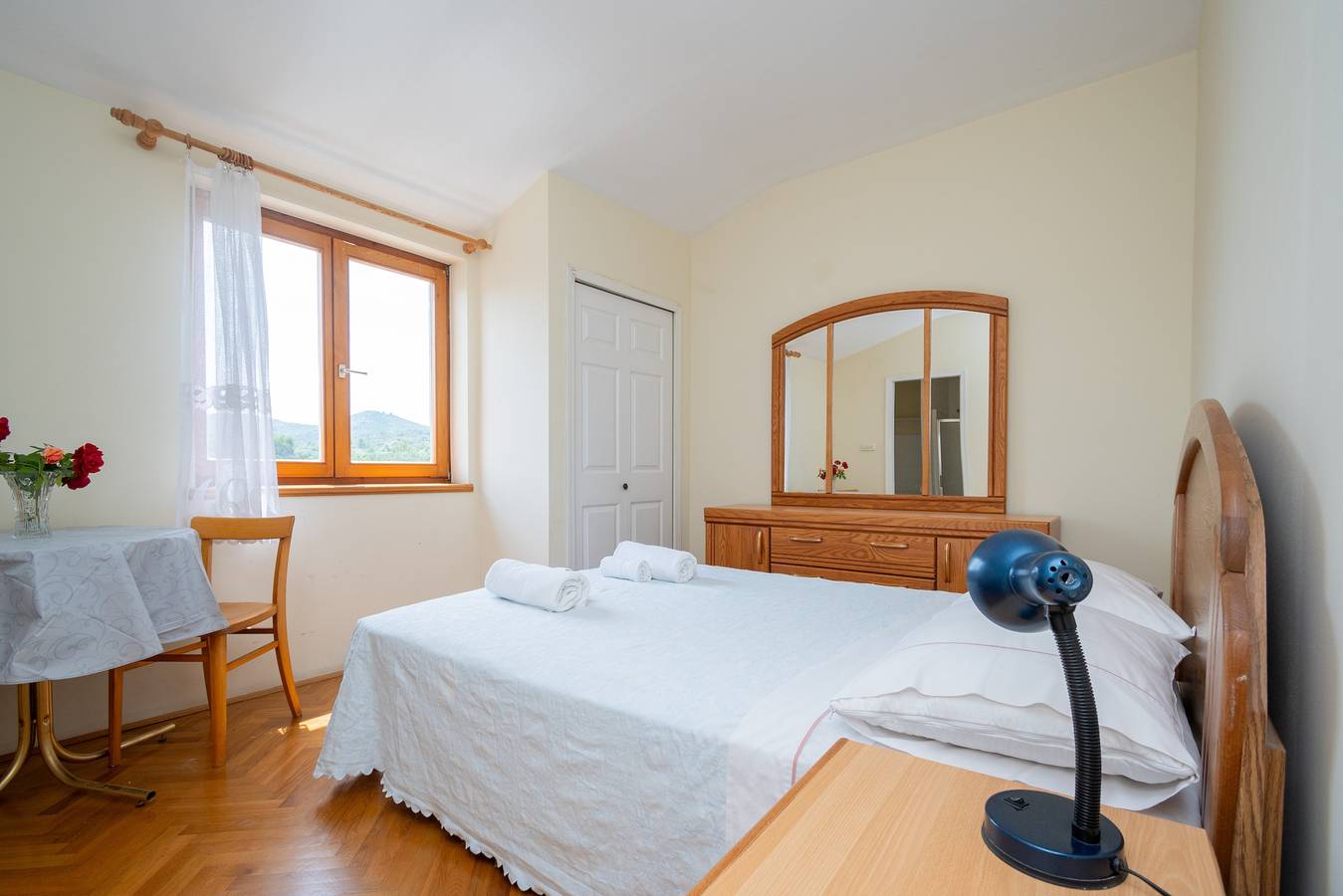Zimmer mit Klima Mrljane, Pasman S-327-a in Pasman Stadt, Pasman
