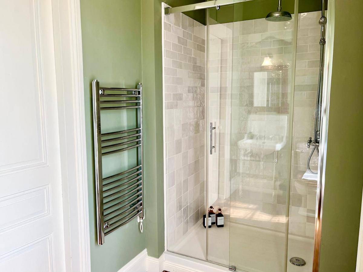 Double Room with Private Bathroom in Availles-Limouzine, Vienne (France)