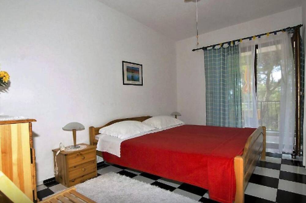 Ganze Wohnung, Ferienwohnungen Vesna - Maslinica in Maslinica, Solta