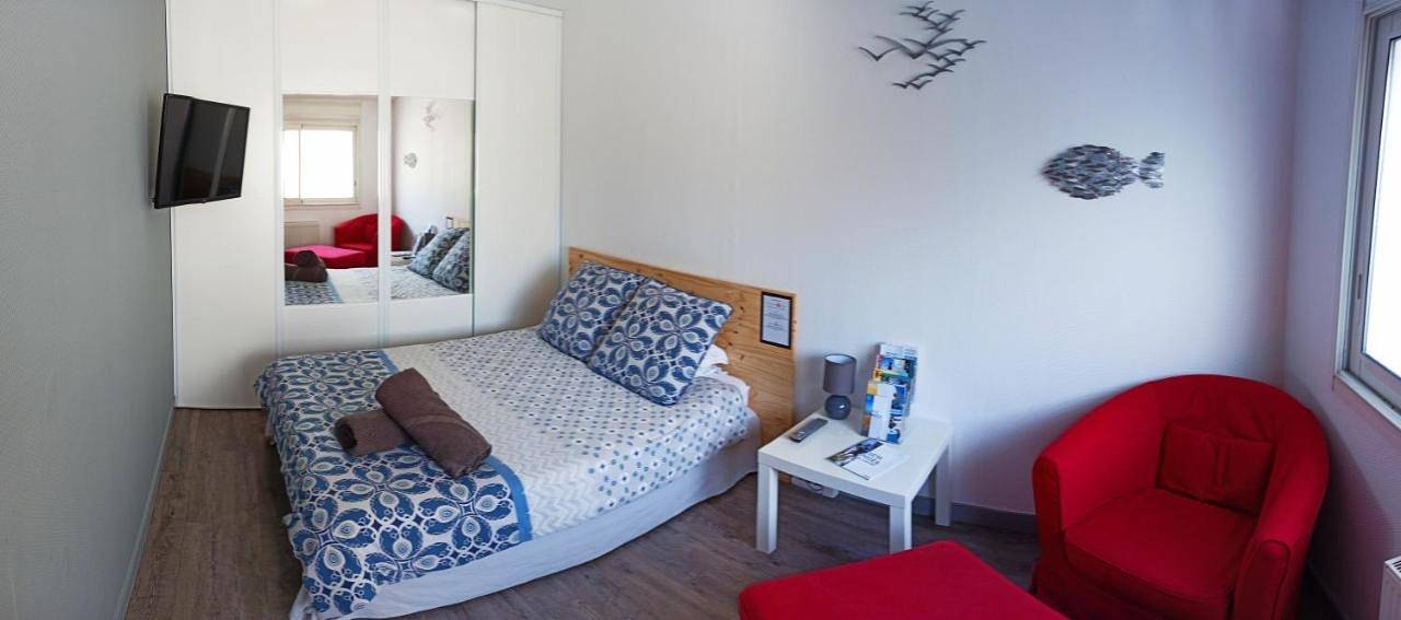 Laurina - Chambre, Sdb, terrasse, arrivée autonome in Royan, Côte de Beauté