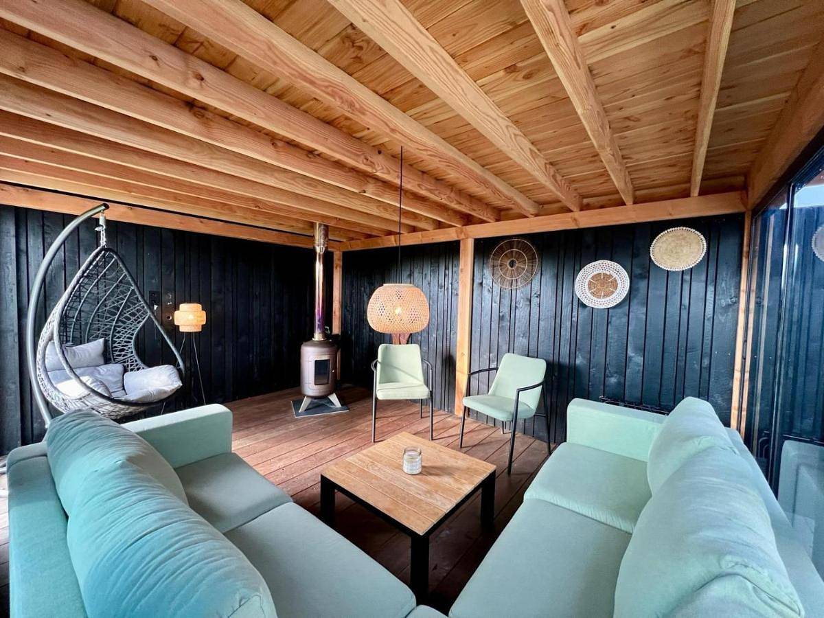 New- Private Cosy Houseboat, on a lake near Amsterdam in Vinkeveen, Groene Hart