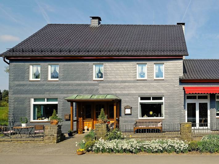 Gästehaus für 4 Personen, mit Terrasse und Garten in Bergisches Land