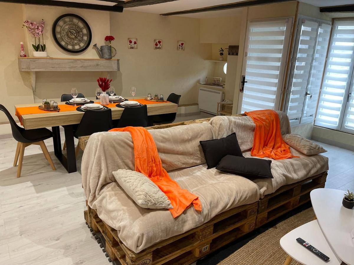 Gîte Le Refuge du Revermont pour 4 personnes in Cousance, Jura