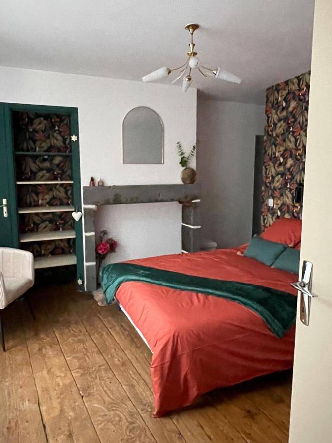 Location de vacances pour 7 personnes, avec jardin, animaux acceptés à Saint-Flour - 2