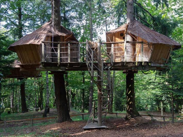 Gîte pour 2 personnes, avec Balcon et Terrasse ainsi que Jacuzzi et Jardin
