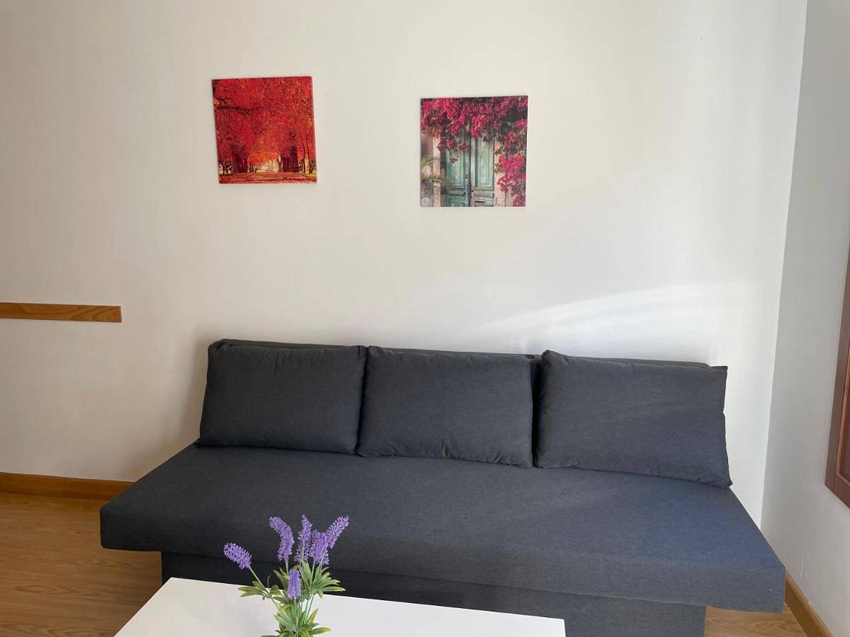 Apartamento entero, One-Bedroom Apartment in Felechosa, Aller