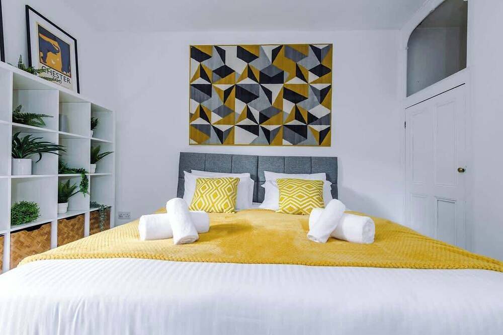 Stylish & Spacious home, Great Location, sleeps 6! in Chester, Cheshire West and Chester