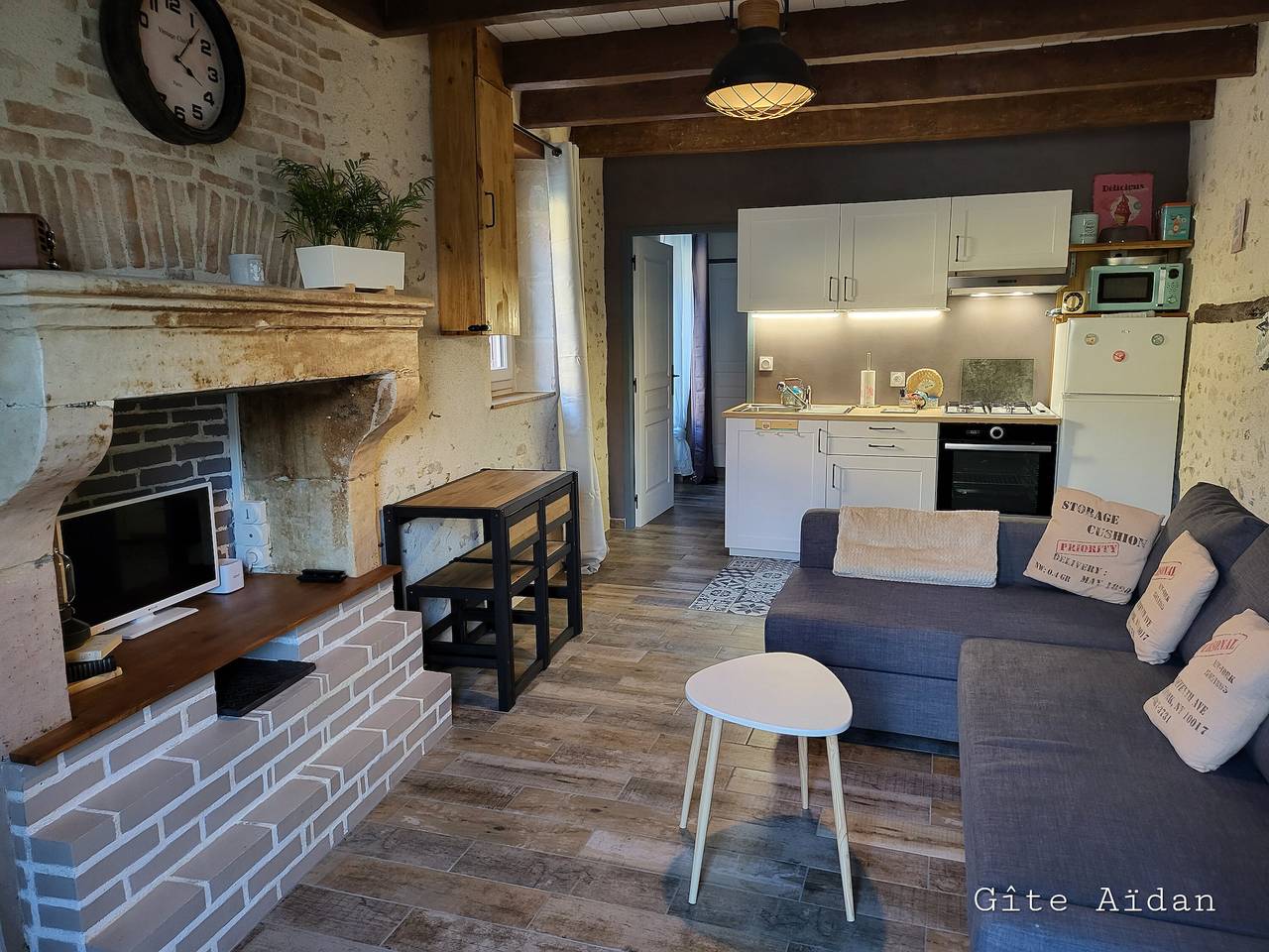 Maison de vacances « Le Gîte Aïdan » avec jardin partagé et Wi-Fi in La Puye, Vienne (France)