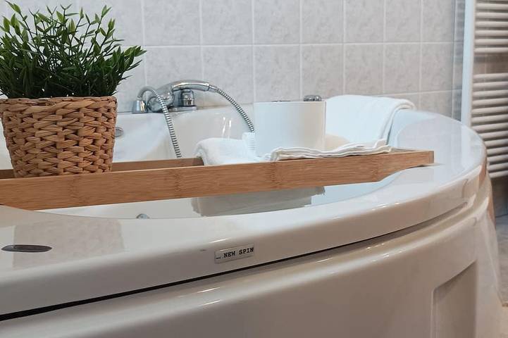 Appartamento intero, Quick Home - Il Glicine in Alice Castello, Provincia di Vercelli