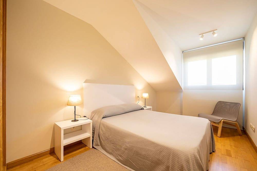 Ganze Wohnung, Llanes Apartment with Terrace and Garden - Luz de Poniente in Posada de Llanes, Llanes
