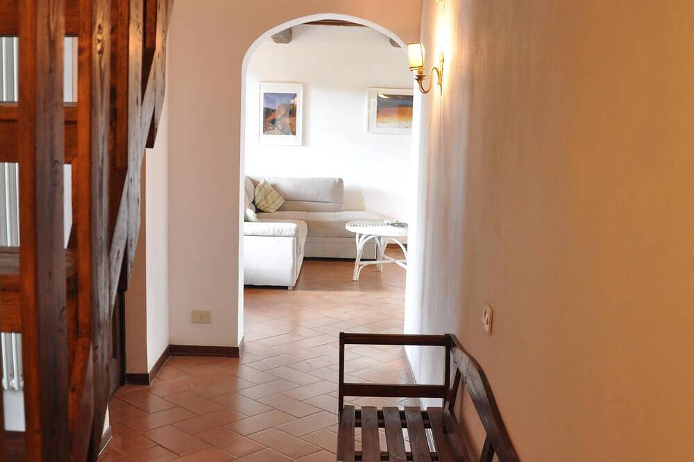 Exklusive Ferienhaus Elba mit wunderschon Panorama und Garten in Elba