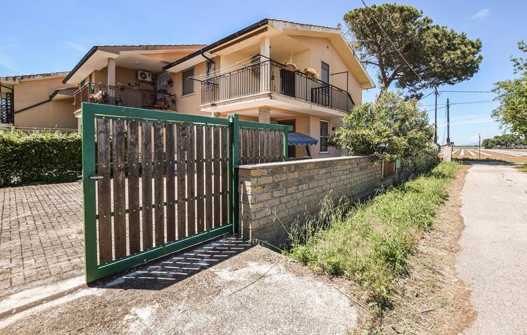 Casa vacanza per 8 persone, con Terrazza a Tarquinia