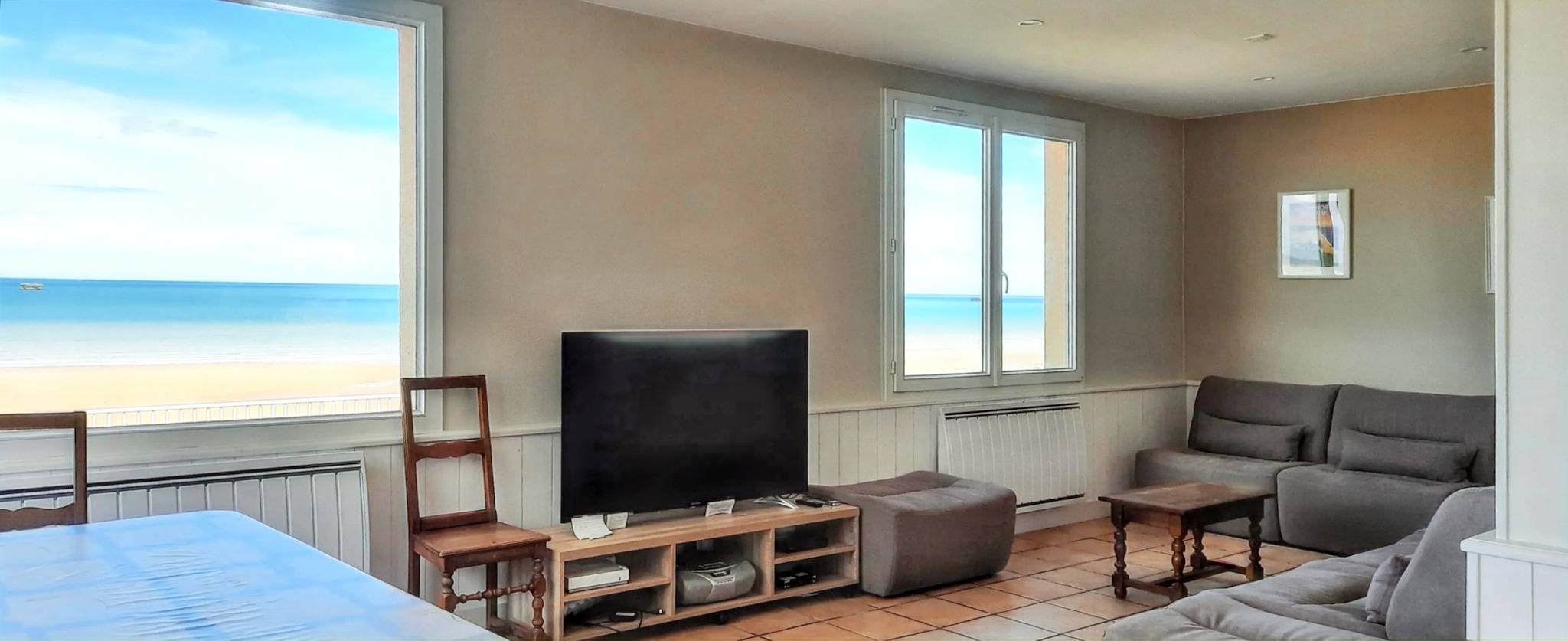 Maison spacieuse avec vue sur la mer à Arromanches-les-Bains in Arromanches-les-Bains, Région de Bayeux