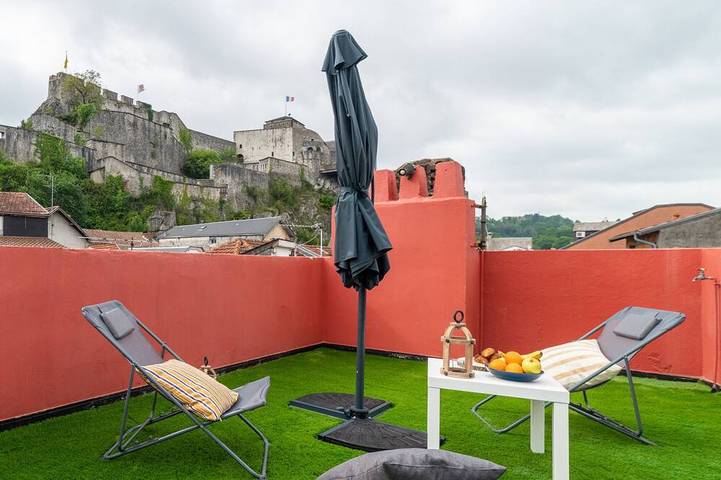 Gîte pour 4 personnes, avec Balcon dans Grotte de Massabielle