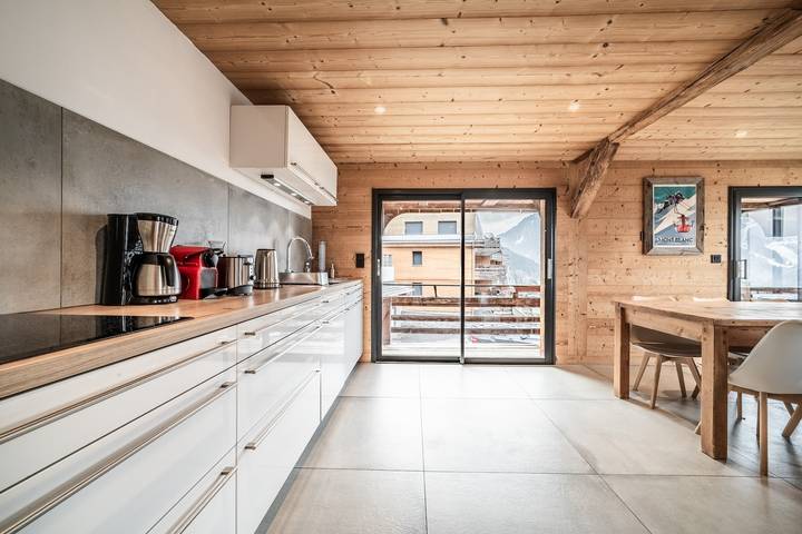 Ganze Wohnung, Appartement 'Martonne - Le Haut': Bergblick, Private Terrasse und WLAN in Châtel, Les Portes du Soleil