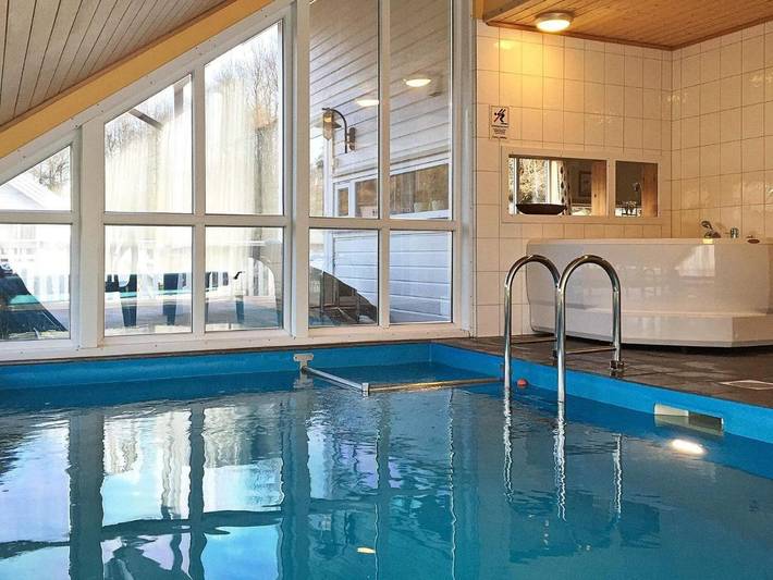 Ferienhaus für 8 Personen, mit Whirlpool und Terrasse sowie Pool und Sauna in Sveio - 3