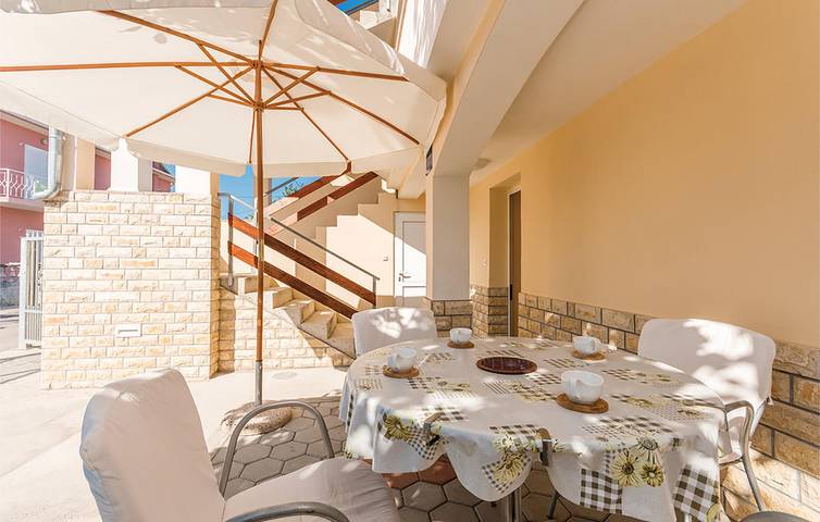Ferienwohnung für 4 Personen, mit Terrasse in Bibinje - 2