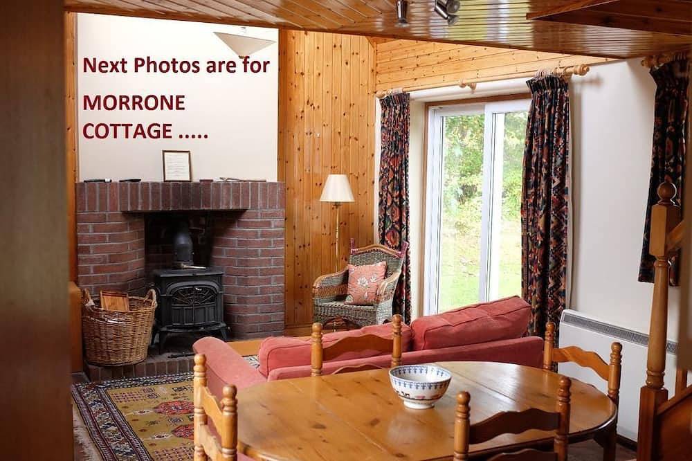 Morrone Cottage - Beautiful mountain cottage, large garden and wonderful views. in Braemar, Cairngorms National Park