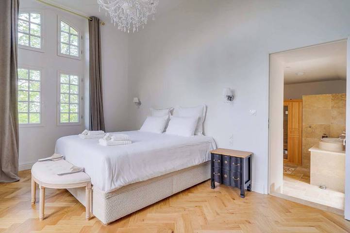 Château pour 8 personnes, avec jardin et jacuzzi en Nouvelle-Aquitaine - 4