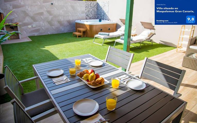 Casa rural para 4 personas, con jardín además de jacuzzi y piscina en Maspalomas