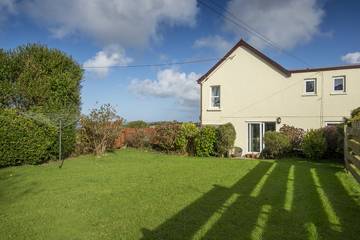 Glamping for 4 People in Pembrokeshire, South-Wales, Photo 4