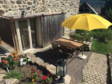 Gîte pour 4 personnes, avec jardin à Chabottes
